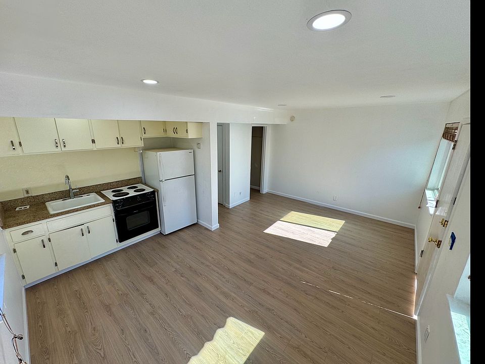 2nd image of 1269 Park Ave #4