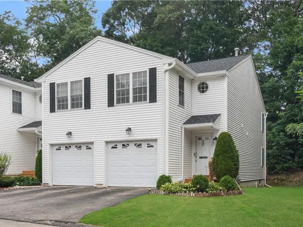 450 Providence St Unit 20, West Warwick, RI 02893