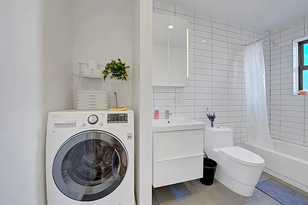 Rented by Outpost Brokerage LLC | media 6