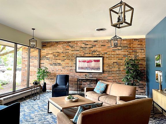 Newly refurbished lobby.....301 Lake Hinsdale Driv