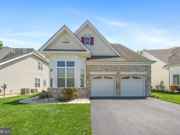 7 Salem Ct, Barnegat, NJ 08005