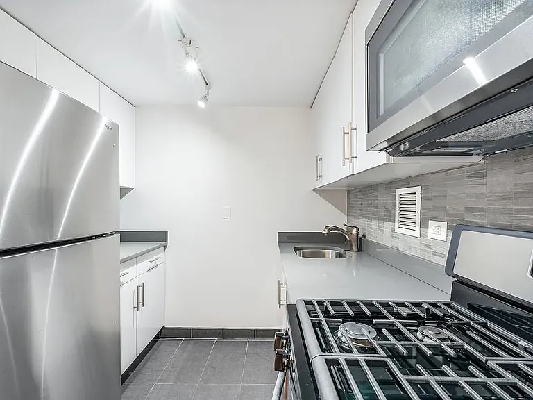 75 W End Ave #C6K — Photo 4