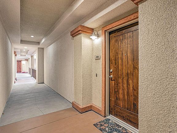 5th image of 809 Auzerais Ave Unit 258