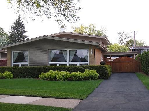 1st image of 100 Cranbrook Dr