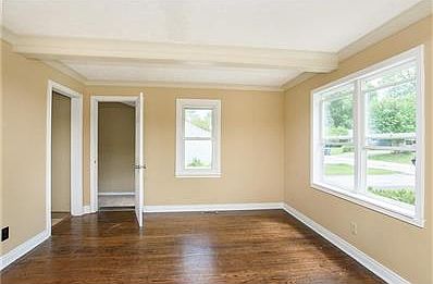 Big Windows Provide Lots of Light