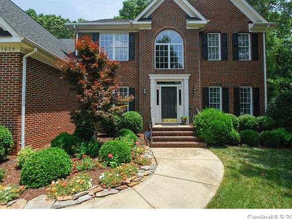2nd image of 1615 Crestgate Dr