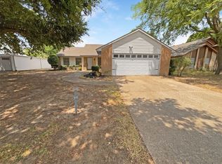 2328 Escalante Ave, Fort Worth, TX 76112