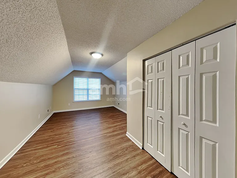 15464 Stone Hollow Dr — Photo 13