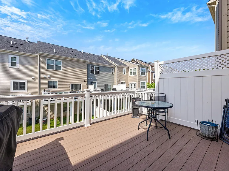 523 Pebblebrook Lane Gln — Photo 16