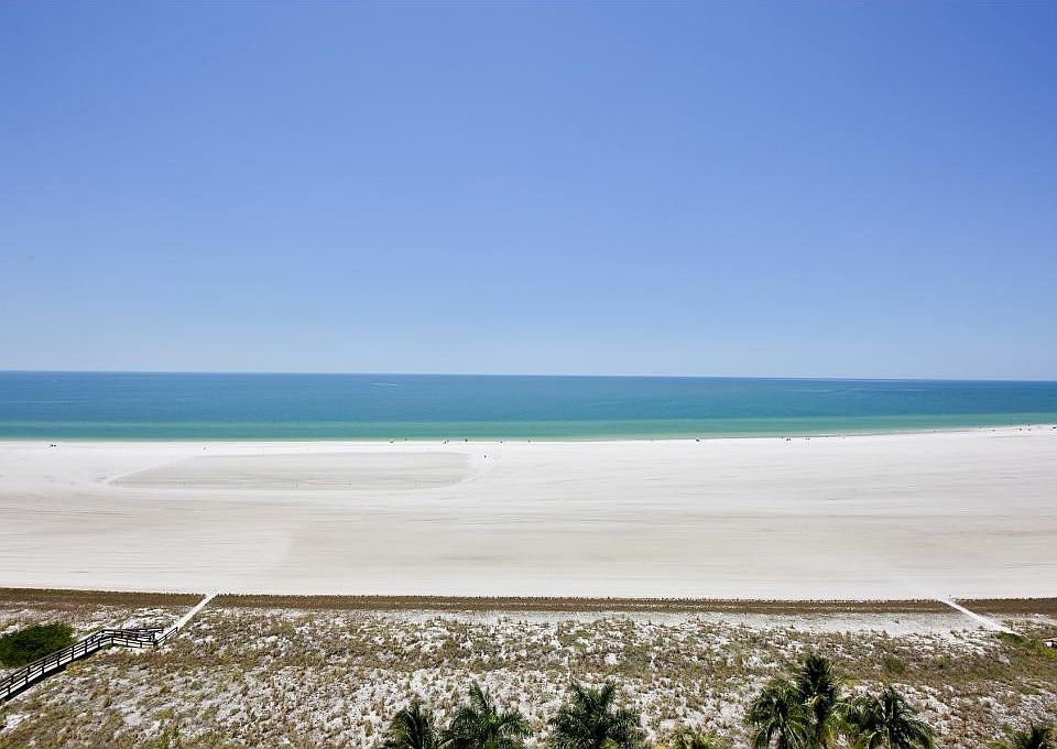 1st image of 140 Seaview Ct APT 1501