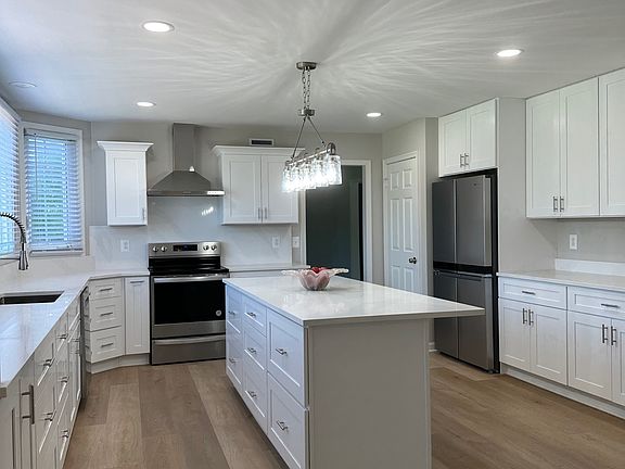 4th image of 21274 Meadowsweet Ct