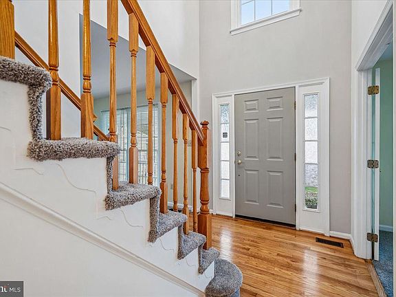 4th image of 8010 Craddock Rd