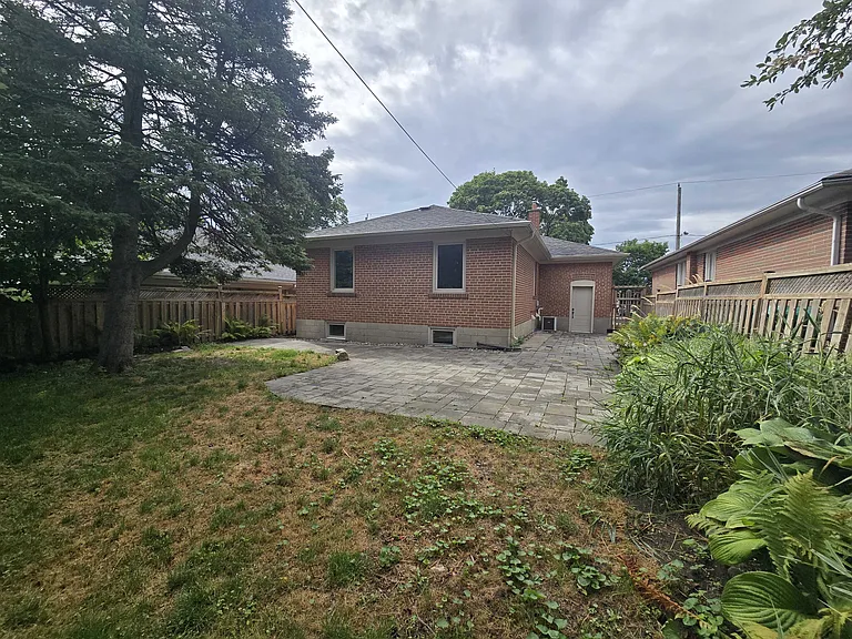 66 Greenfield Dr #BASEMENT — Photo 6