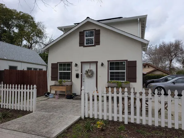707 5th St, Davis, CA 95616
