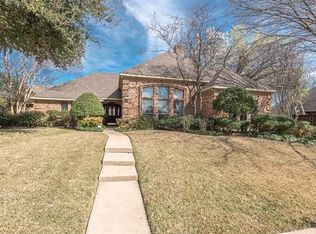 1802 Camelot Ln, Rowlett, TX 75088