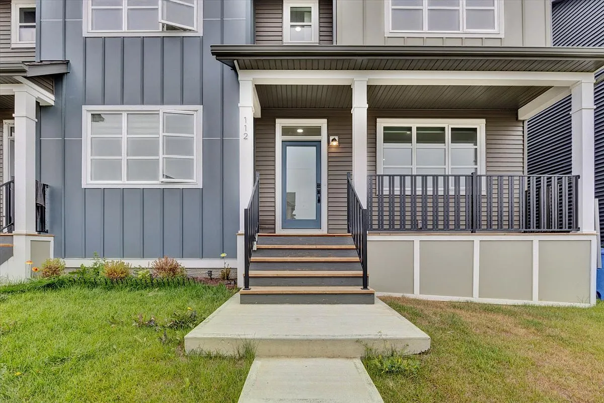 3 Bed 2.5 Bath Duplex Airdrie Alberta — Photo 3