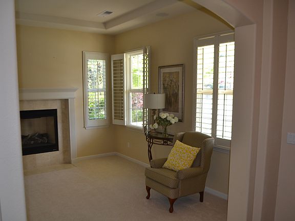 3rd image of 35 Deerfield Dr