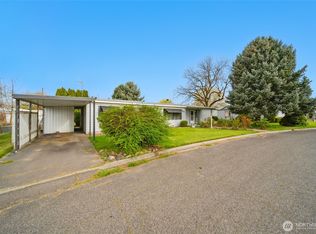 829 SE Mockingbird Dr, College Place, WA 99324