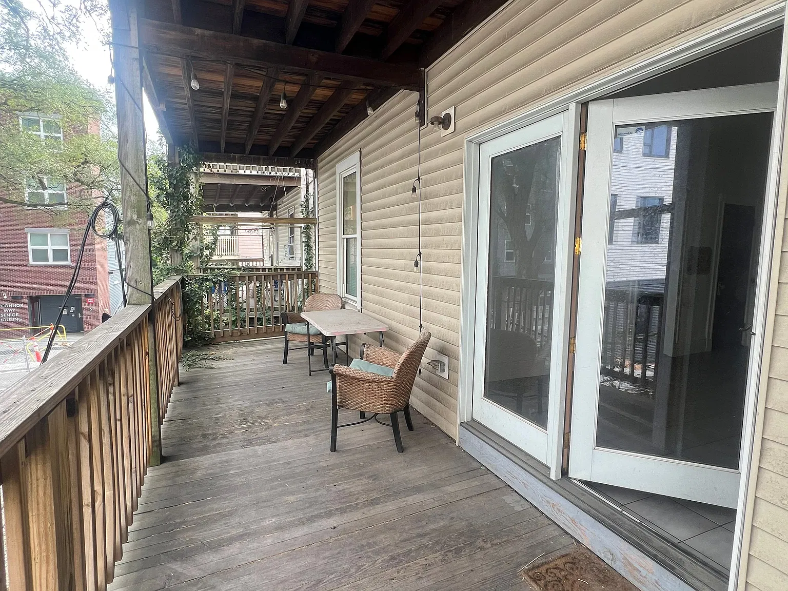 3 bed, 1.0 bath, $3,000 — Photo 2