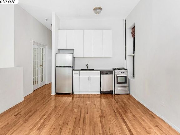 5th image of 238 E 50th St #1C