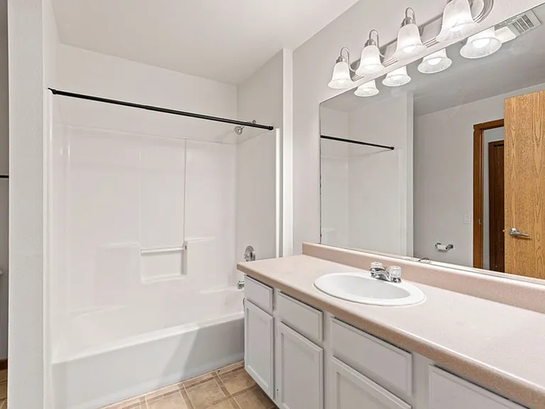 Chestnut Ridge Apartments — Photo 20