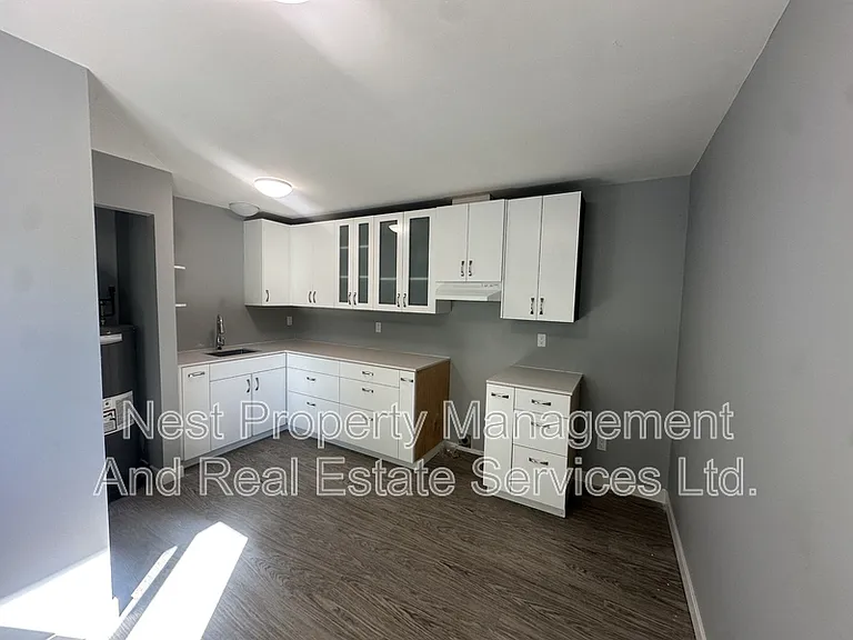3030 McGill Cres #31 — Photo 1