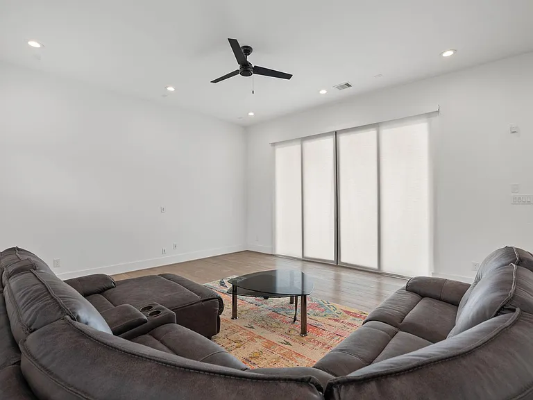 6010 Truro St #C — Photo 20