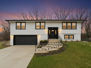 2S245 Mayfield Ln, Glen Ellyn, IL