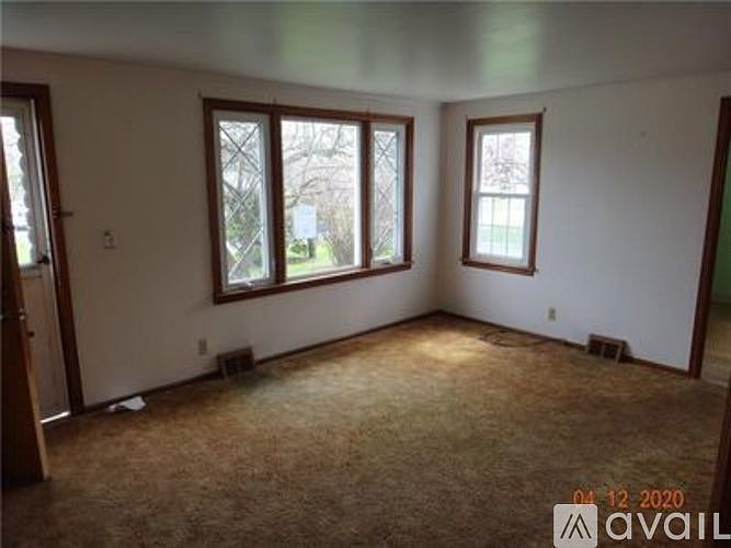 2nd image of 39 Upper Idlewild Dr