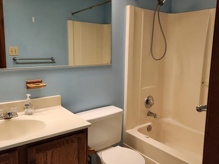 1012 Capstone Xing — Photo 16