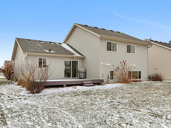 3rd image of 428 23rd Ave N