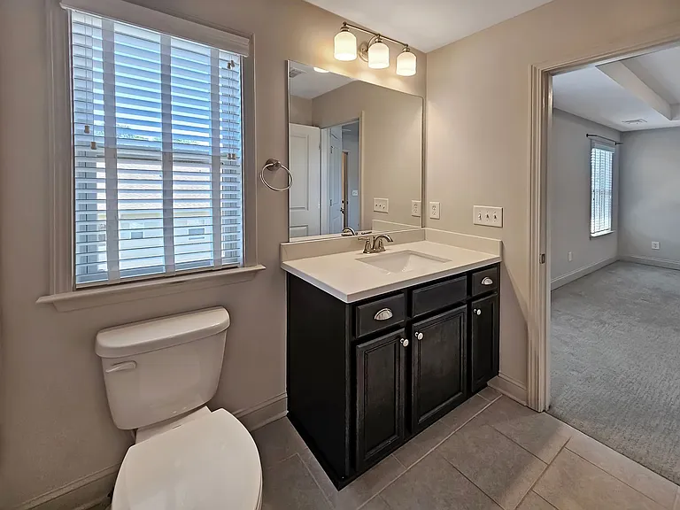 2142 Coventry Dr — Photo 30
