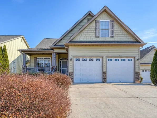 406 Hunters Cir, Greenville, SC 29617