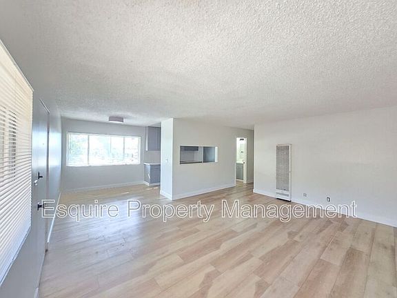 3rd image of 751 W Channel Islands Blvd APT 6