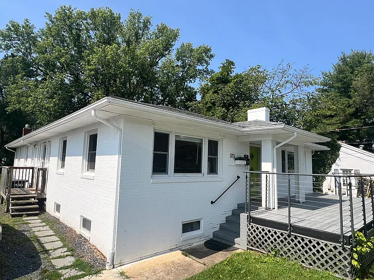373 Franklin St — Photo 2