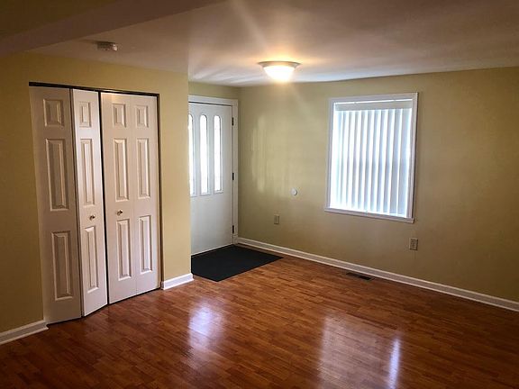 2nd image of 11113 Wood Ave