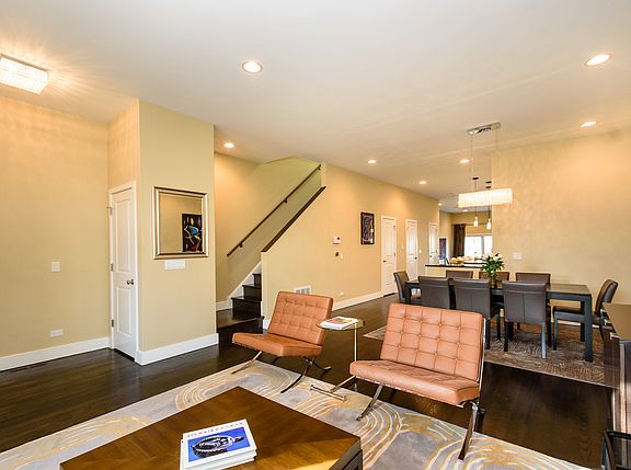 5th image of 2624 W Homer St #1