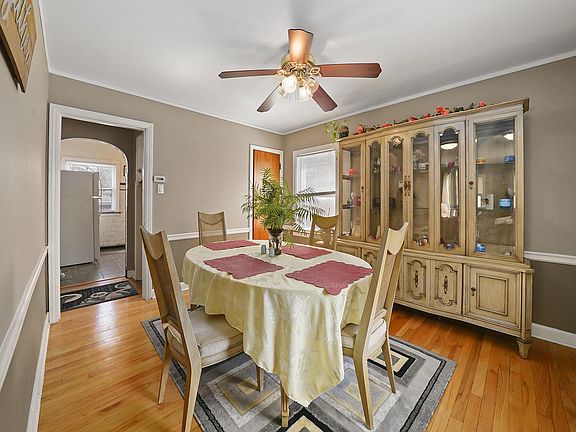 5th image of 10053 S Trumbull Ave