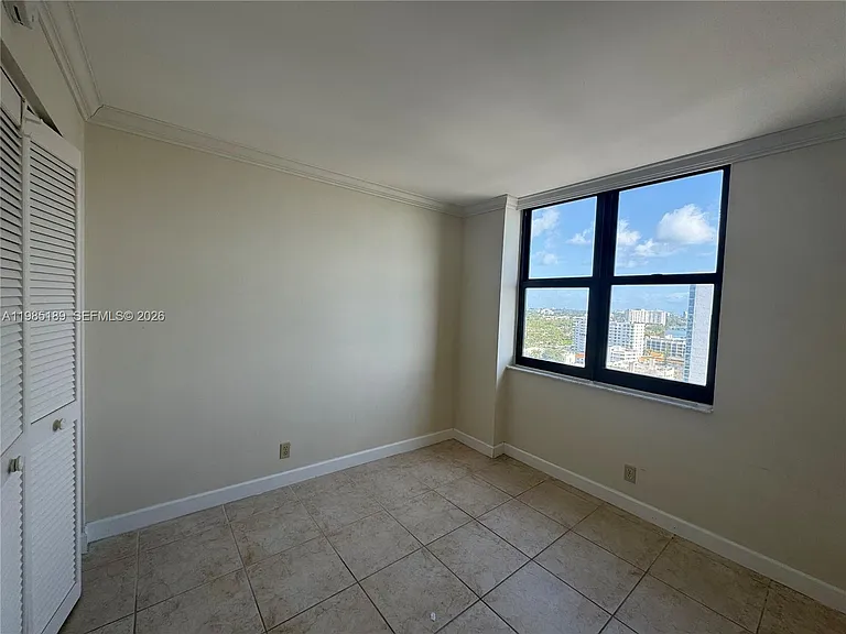 2555 Collins Ave #2002 — Photo 18