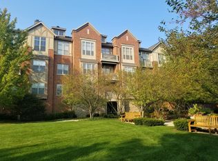 1950 Farnsworth Ln UNIT 102, Northbrook, IL 60062
