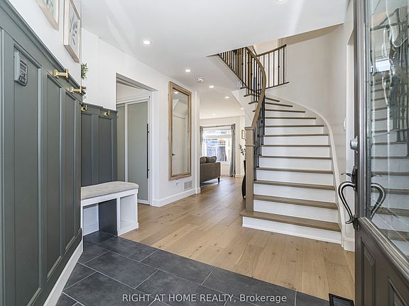 5th image of 82 Reed Dr