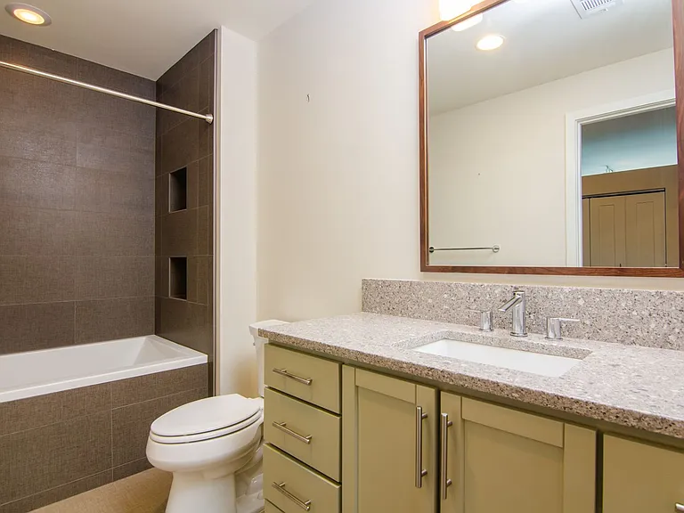 1212 Laurel St #1512 — Photo 12