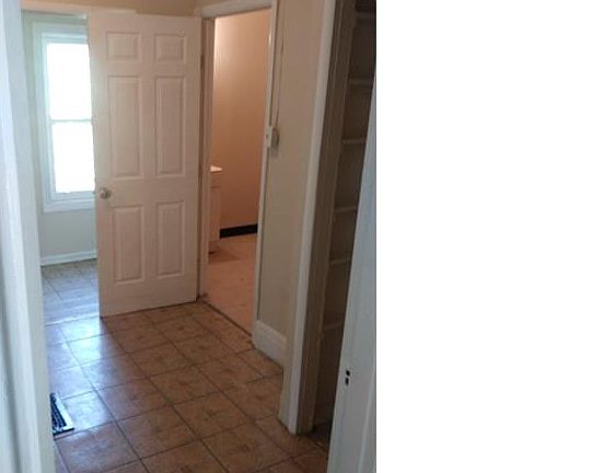 3rd image of 3904 Latham Ave