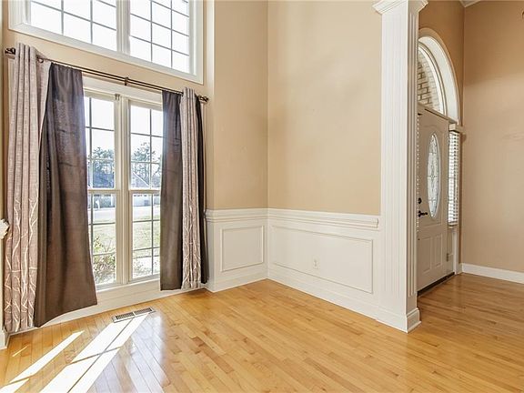 5th image of 506 Tonewood Ct