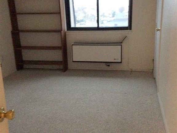 4th image of 31 Casino St APT 4Q