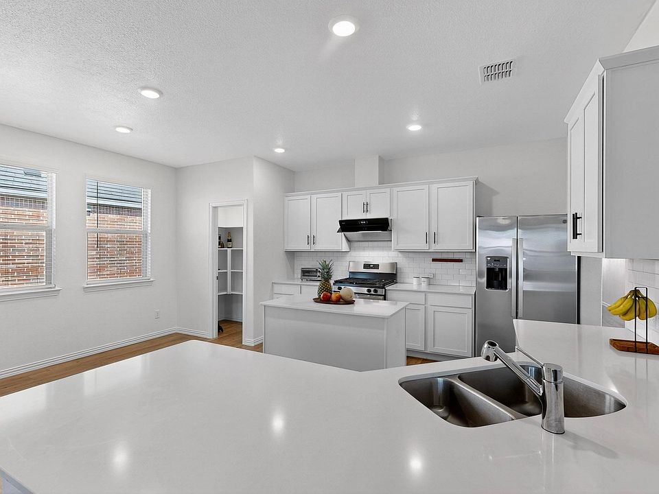 1st image of 8009 Green Heron Dr