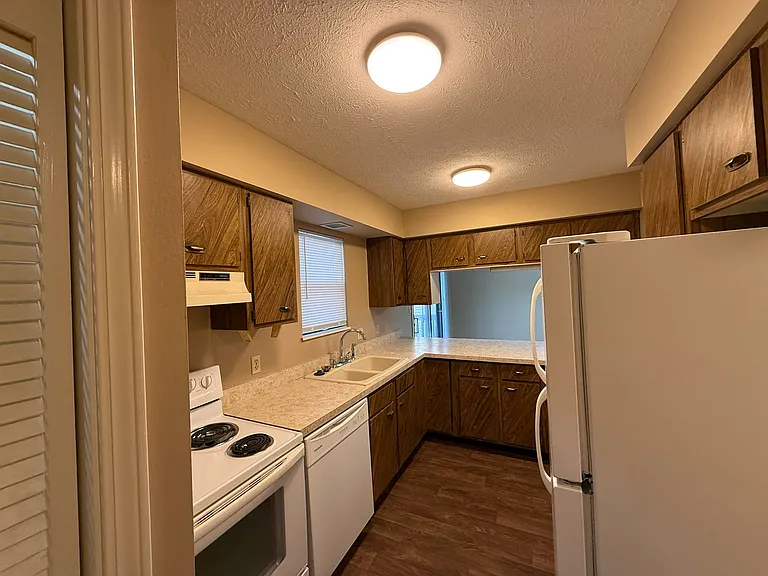 346 White Oak Ln — Photo 14