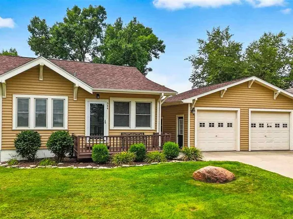 344 S Maple St, West Branch, IA 52358
