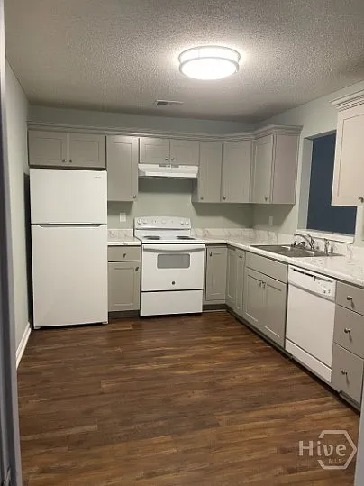 2 bed, 2.0 bath, 988 sqft, $1,200 — Photo 4