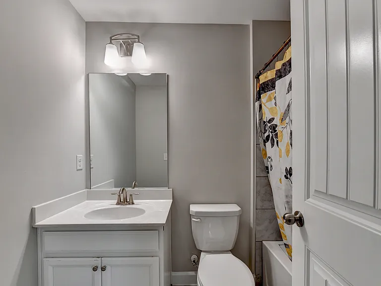 6035 Ashborough Park — Photo 2